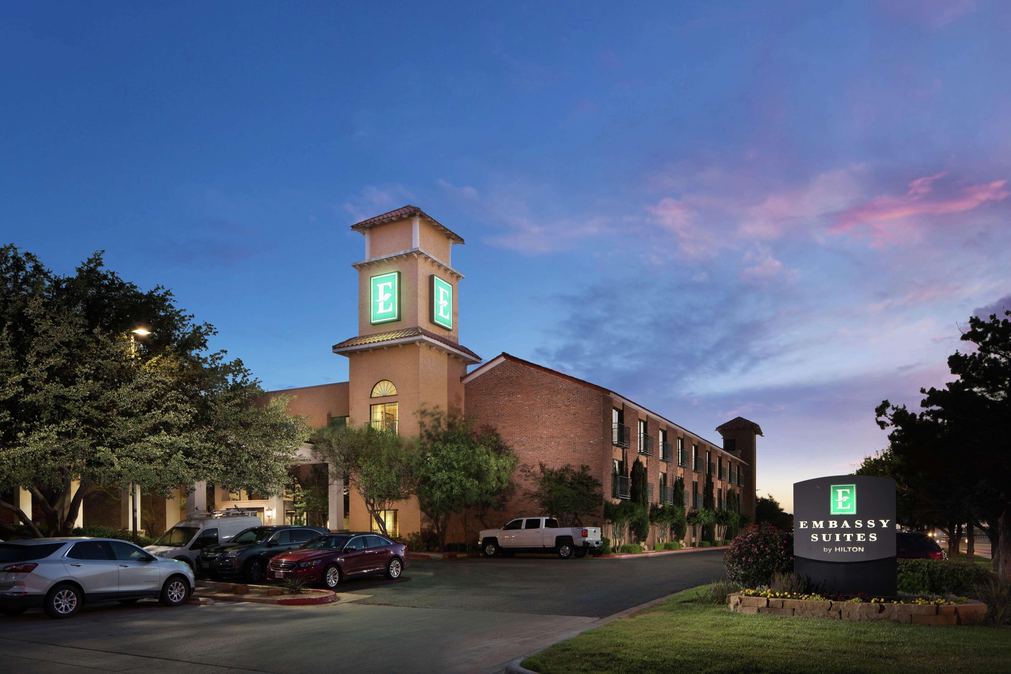 Embassy Suites Lubbock Exterior photo